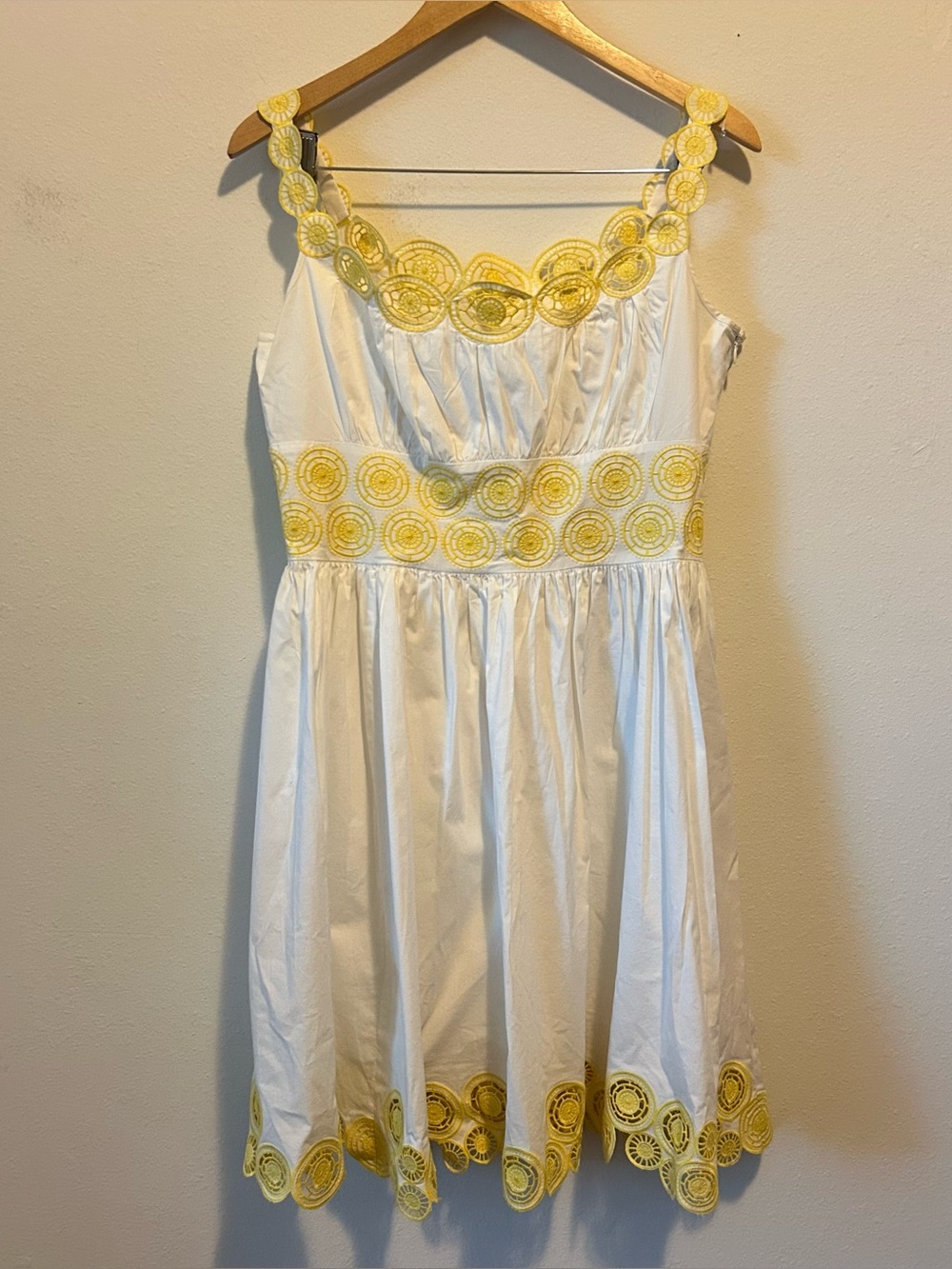 Antonio Melani Women’s 10  White Dress with Yellow Embroidered Trim
